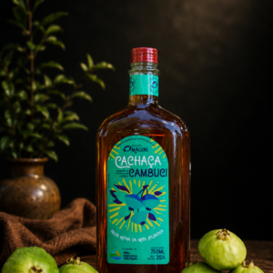 Cachaça Artesanal com Cambuci – Recanto Magini