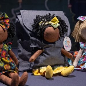 Mochila Infantil com Boneca no Bolso - Ateliê Samaruka