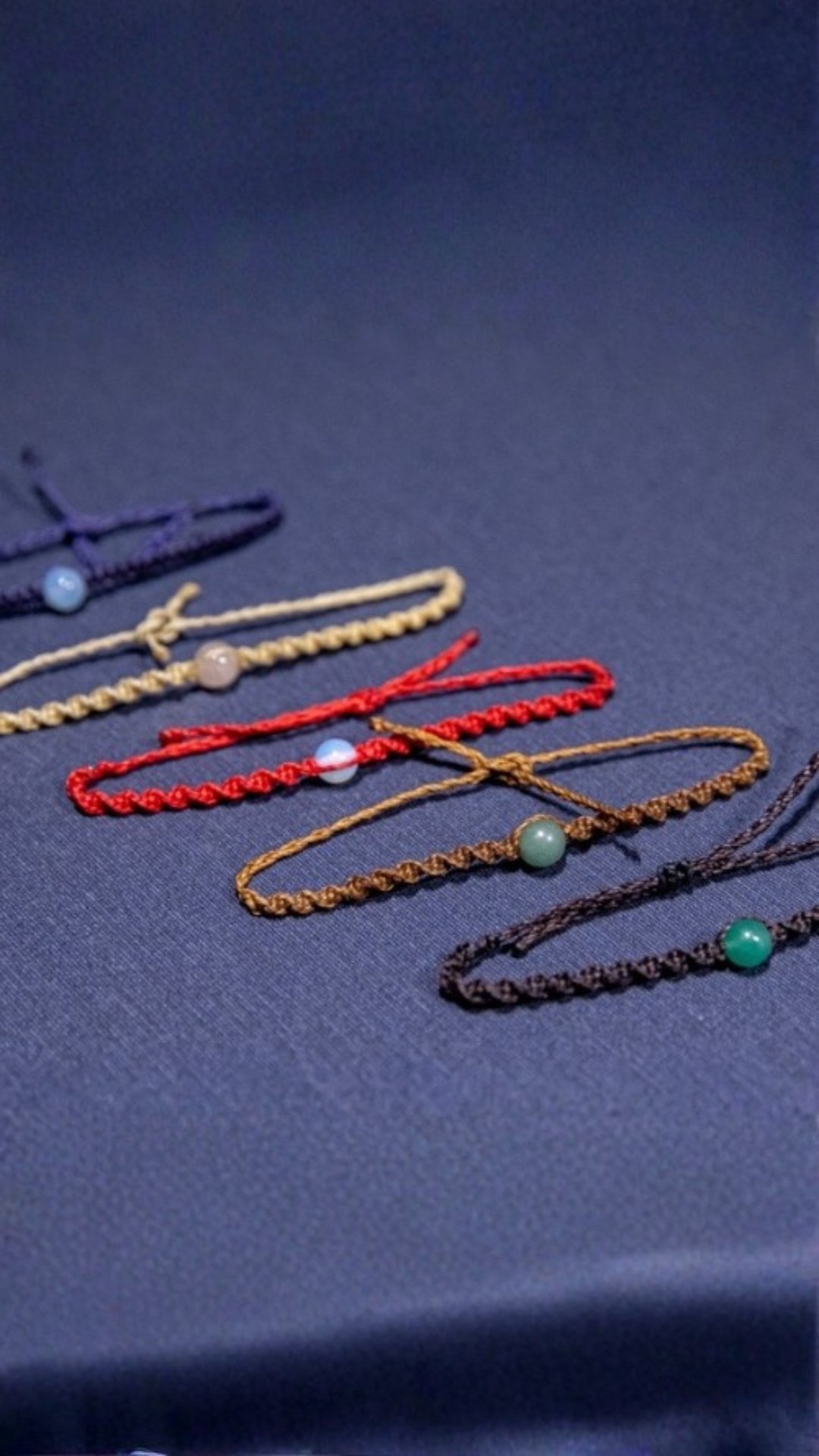 Pulseiras DNA com Esferas de Cristais - Nolunesa